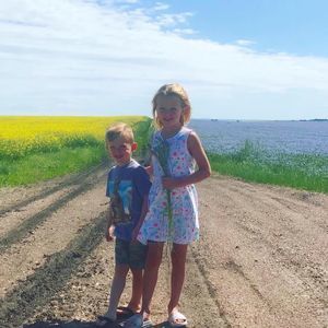 Meet your Posher, Laura